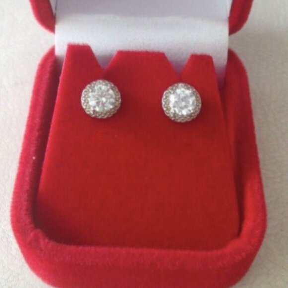 Studs Earrings W Cubic Zirconia Stone Silver Color New in Box - Picture 3 of 11